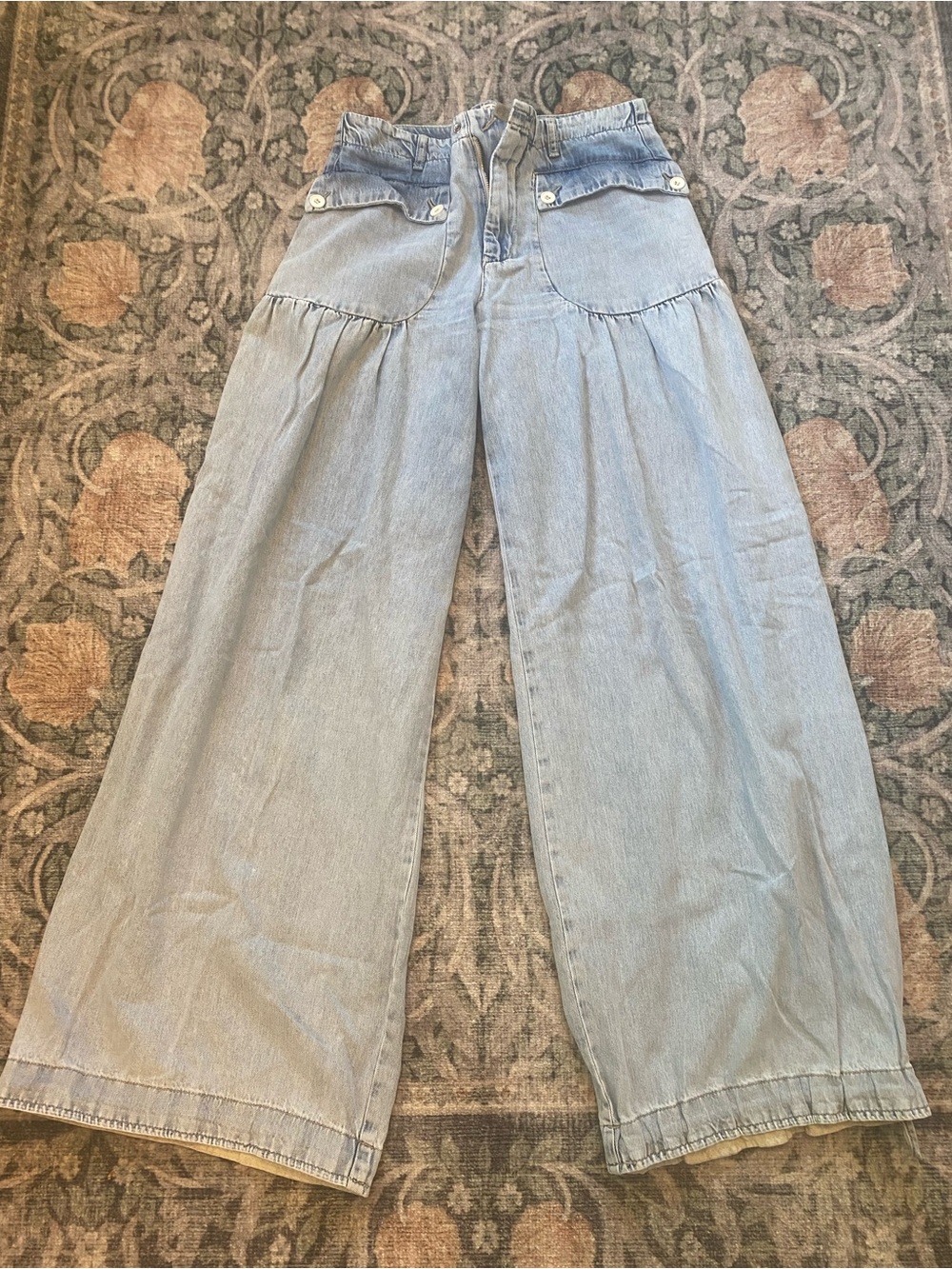 We The Free Lotus Balloon Jeans - Picture 2 of 4